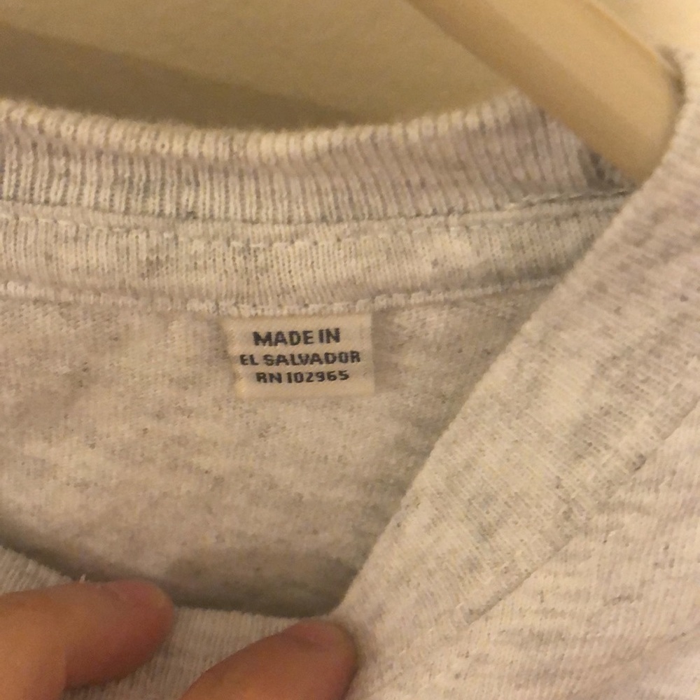 Brand New Without Tags ONEONTA Gray T Shirt - Picture 4 of 5